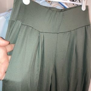 Army green crop leg casual pant